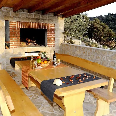 Holiday home Mirna Vala