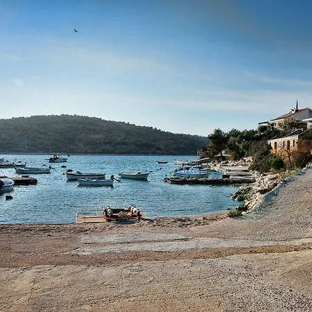Mirna Vala Holiday home